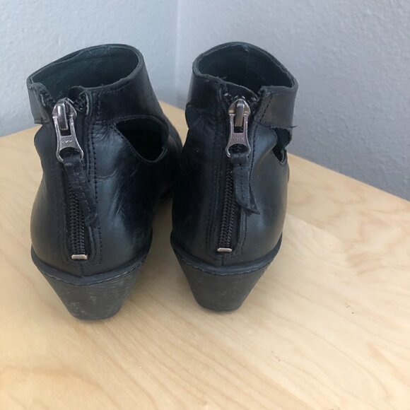 Danso Bonita Heeled Ankle Bootie - Picture 6 of 13